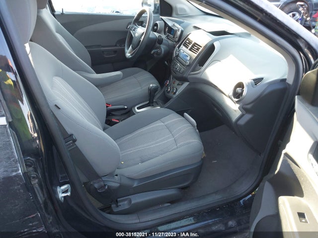 Chevrolet Sonic Lt Auto 2015 1G1JC5SH7F4204266 Image 5