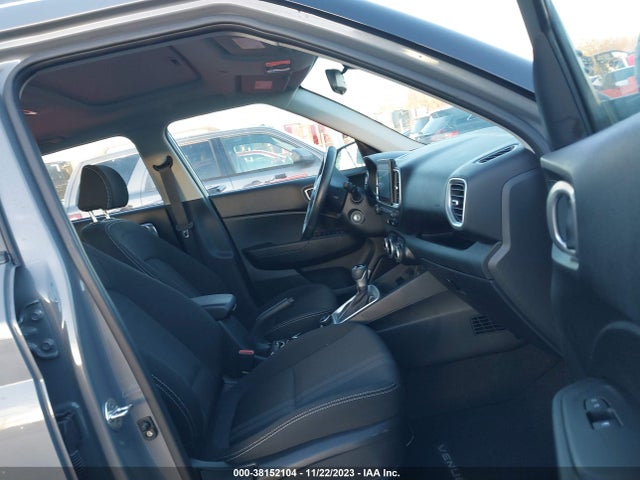 2023 HYUNDAI VENUE SEL VIN: KMHRC8A38PU213136