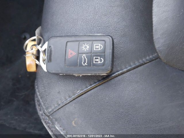 2016 VOLVO XC70 YV4612NM2G1267883 Photo 10