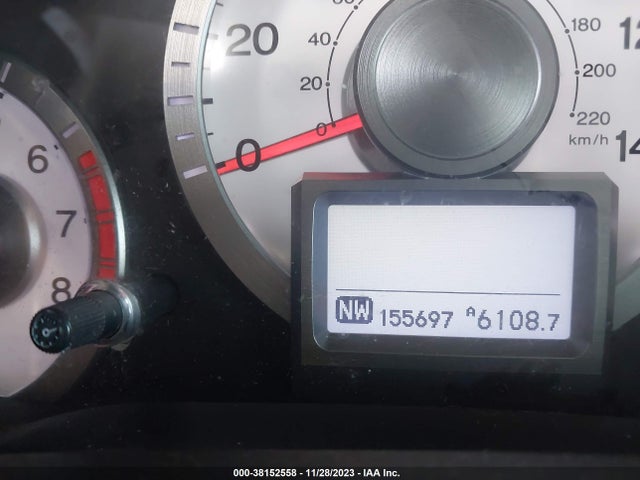 2011 HONDA PILOT TOURING VIN: 5FNYF4H92BB099727