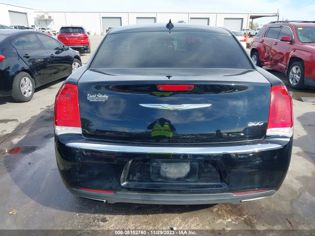 Chrysler 300 Limited 2017 2C3CCAAG0HH637343 Image 17