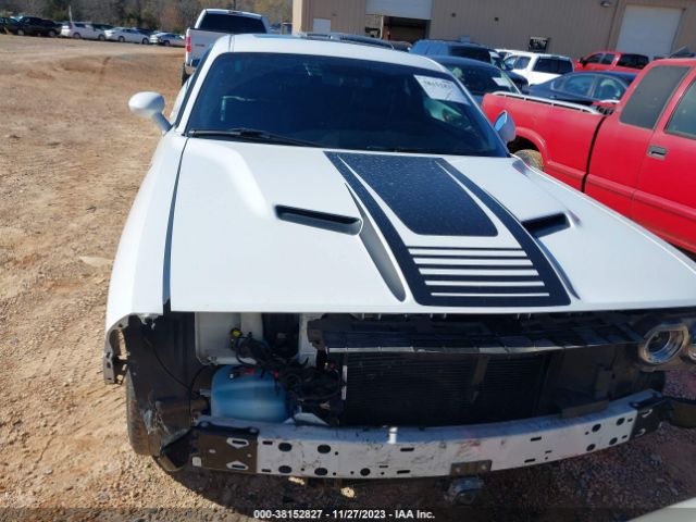 2C3CDZAG1JH258613 Dodge Challenger Sxt Plus