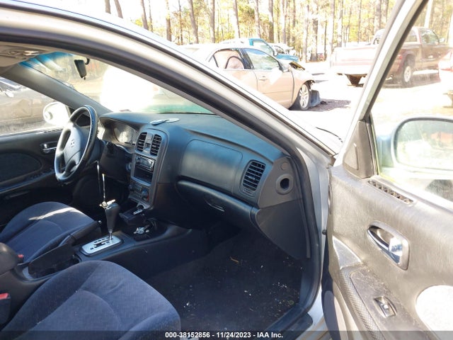2002 HYUNDAI SONATA BASE A4/BASE M5 VIN: KMHWF25S52A648747