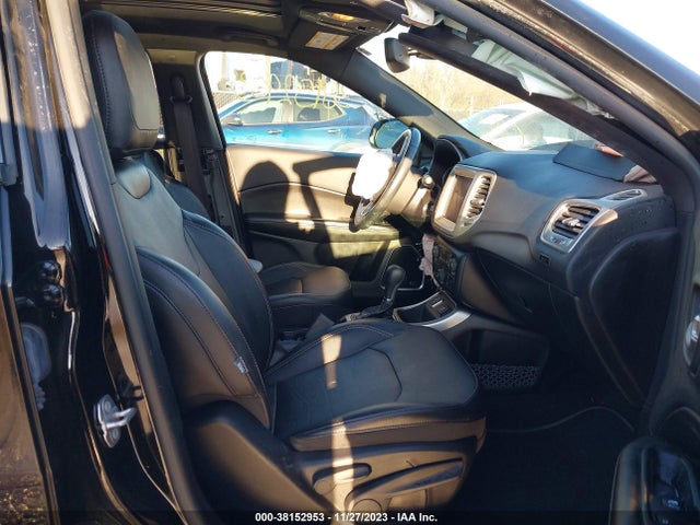 3C4NJCEB8MT522799 Jeep Compass 80th Anniversary Fwd