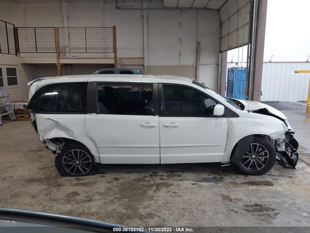 2015 DODGE GRAND CARAVAN R/T VIN: 2C4RDGEG5FR747683