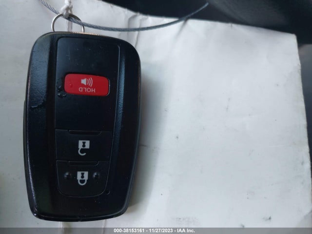 2020 TOYOTA RAV4 XLE VIN: 2T3P1RFV3LW096547