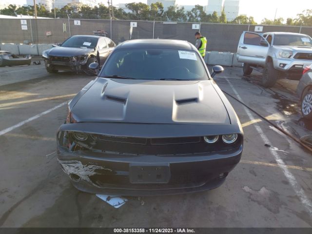 2C3CDZAG2JH280524 Dodge Challenger Sxt Plus