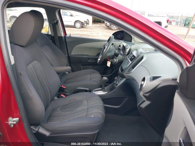 Chevrolet Sonic Lt Auto 2015 1G1JC5SB1F4220409 Image 5