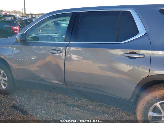 Chevrolet Traverse Ls 2018 1GNERFKW0JJ200699 Image 14
