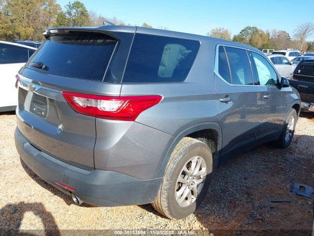Chevrolet Traverse Ls 2018 1GNERFKW0JJ200699 Image 4