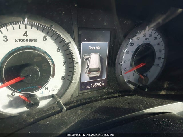 2017 TOYOTA SIENNA SE PREMIUM 8 PASSENGER VIN: 5TDXZ3DCXHS847014