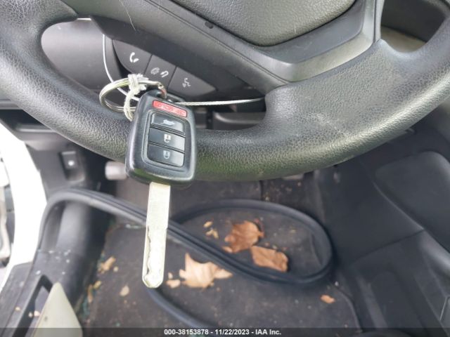5J6RM4H32GL004653 Honda CR-V LX