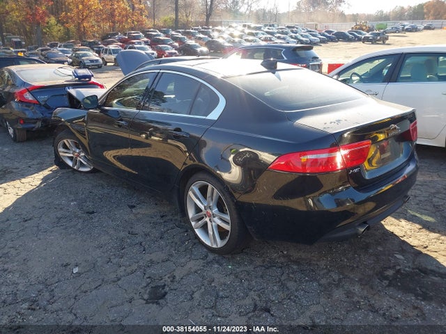 2017 JAGUAR XE SAJAE4BV7HA962454 Photo 2