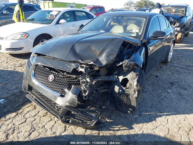 2017 JAGUAR XE SAJAE4BV7HA962454 Photo 5