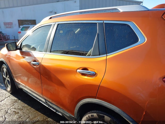 2018 NISSAN ROGUE SL VIN: JN8AT2MT7JW455085