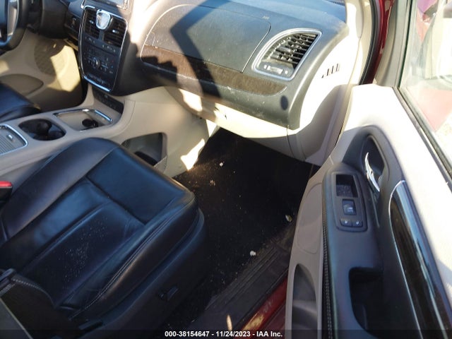 2C4RC1GG1ER228741 Chrysler Town & Country Limited