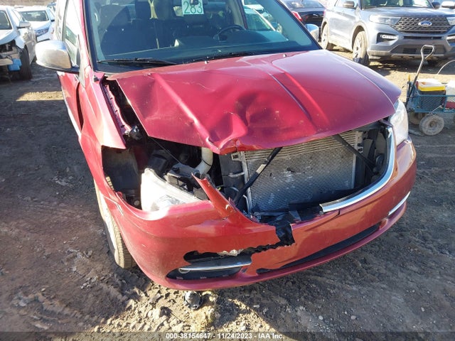 2C4RC1GG1ER228741 Chrysler Town & Country Limited