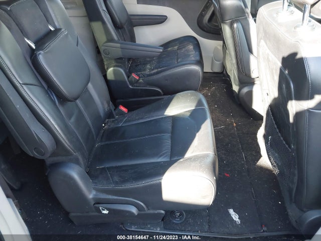 2C4RC1GG1ER228741 Chrysler Town & Country Limited