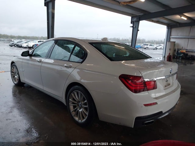 BMW 740I 2014 WBAYA6C54ED144271 Image 3