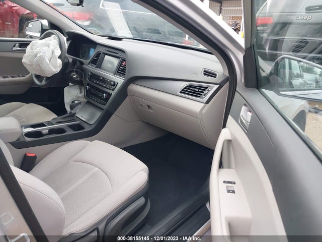 2017 HYUNDAI SONATA SE VIN: 5NPE24AF8HH483620