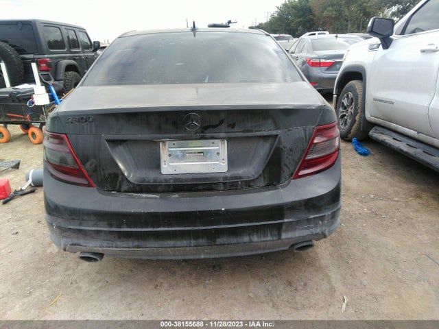2008 MERCEDES-BENZ C 300 SPORT/LUXURY/ VIN: WDDGF54X28R015808
