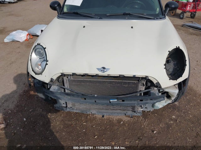 2012 MINI COOPER CLUBMAN WMWZF3C59CT189438 Photo 5