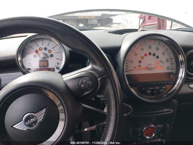 2012 MINI COOPER CLUBMAN WMWZF3C59CT189438 Photo 6