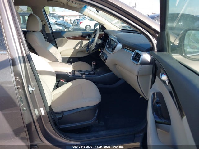 2019 KIA SORENTO 3.3L LX VIN: 5XYPGDA56KG560100