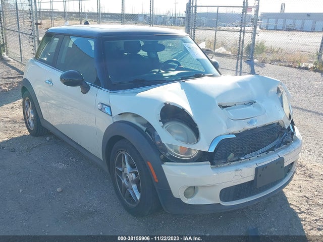 2010 MINI COOPER S WMWMF7C51ATW88636 Photo 0