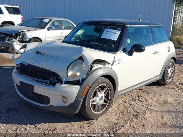 2010 MINI COOPER S WMWMF7C51ATW88636 Photo 1