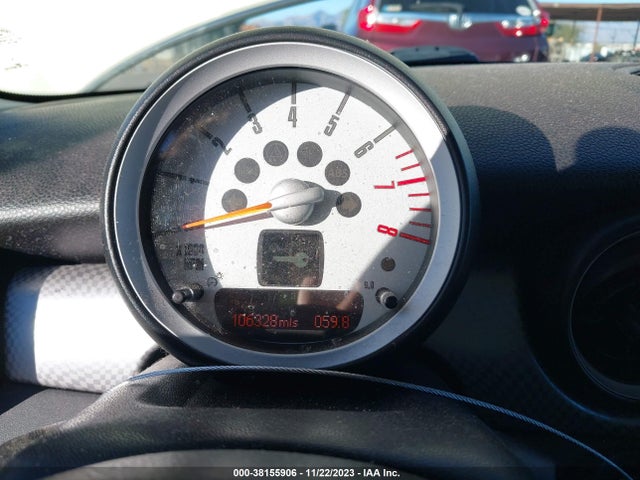 2010 MINI COOPER S WMWMF7C51ATW88636 Photo 6