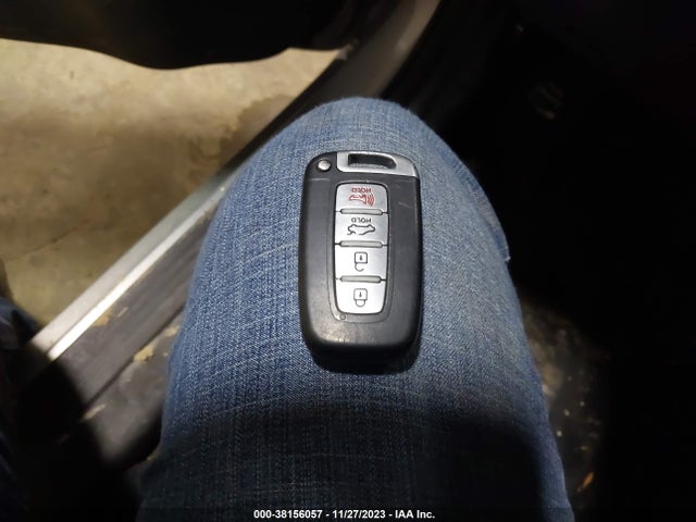 2011 HYUNDAI SONATA SE VIN: 5NPEC4AC5BH223380