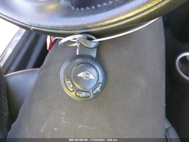 2010 MINI COOPER S CLUBMAN WMWMM3C57ATP76508 Photo 10