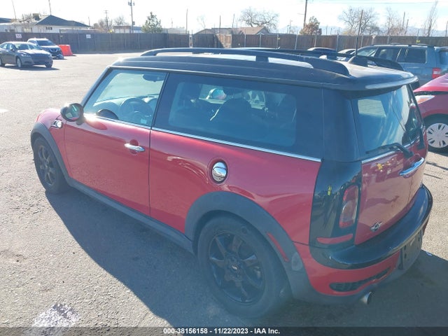 2010 MINI COOPER S CLUBMAN WMWMM3C57ATP76508 Photo 2