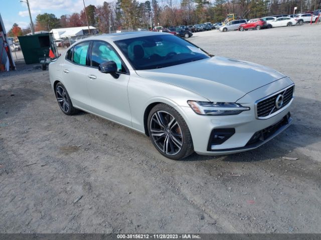 2019 VOLVO S60 7JRA22TM1KG016017