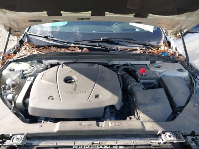 2019 VOLVO S60 7JRA22TM1KG016017 Photo 9
