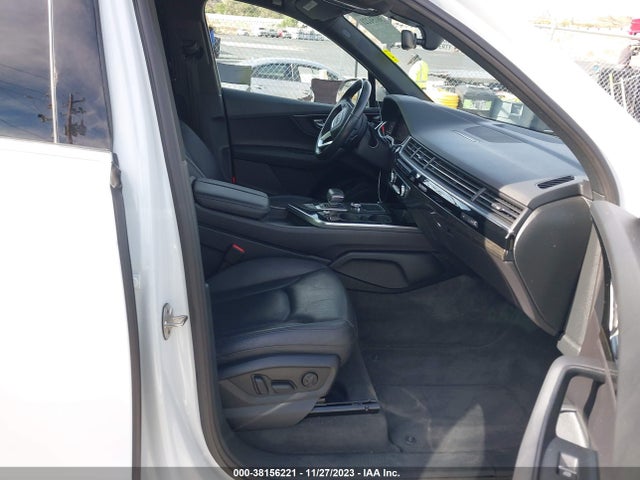 Audi Q7 3.0t Premium 2017 WA1LAAF78HD011718 Image 5