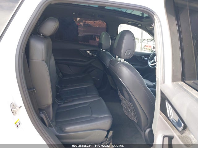 Audi Q7 3.0t Premium 2017 WA1LAAF78HD011718 Image 8