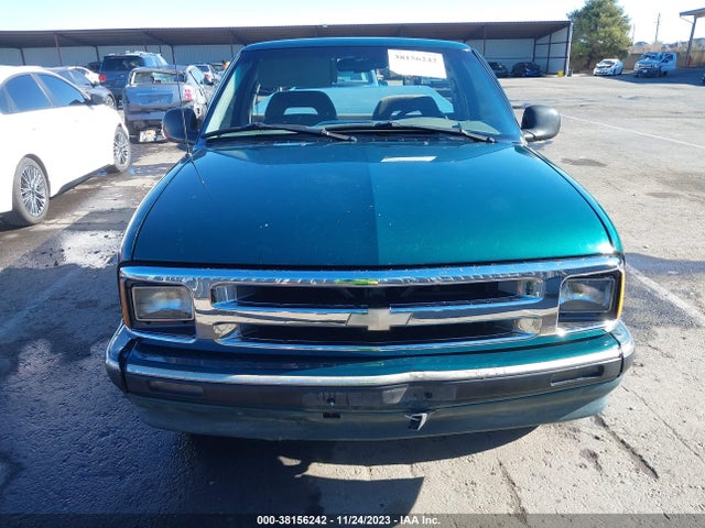 1997 CHEVROLET S-10 LS VIN: 1GCCS1445V8200889