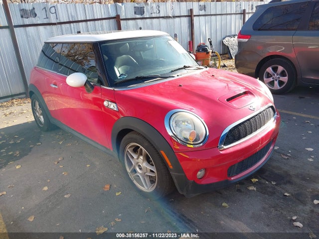 2009 MINI COOPER S WMWMF73569TW81564 Photo 0