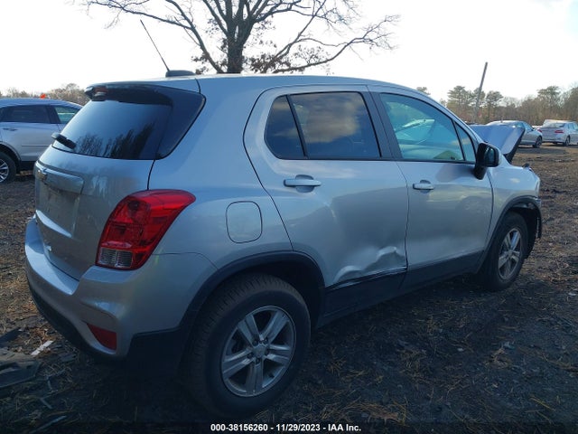 Chevrolet Trax Awd Ls 2022 KL7CJNSM2NB544709 Image 4