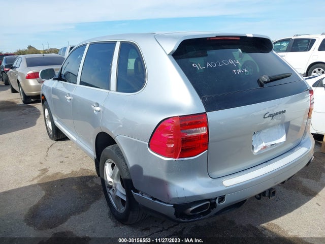 2009 PORSCHE CAYENNE WP1AA29P09LA02094 Photo 2