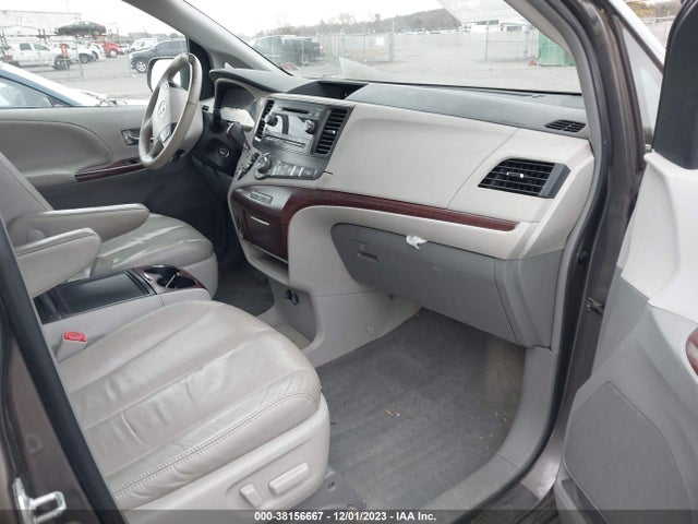 2012 TOYOTA SIENNA XLE V6 8 PASSENGER VIN: 5TDYK3DC9CS253287