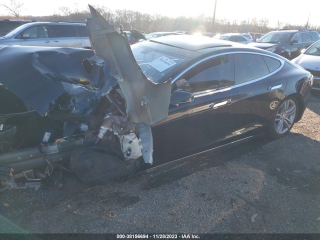 2013 TESLA MODEL S 5YJSA1DN3DFP12107 Photo 1