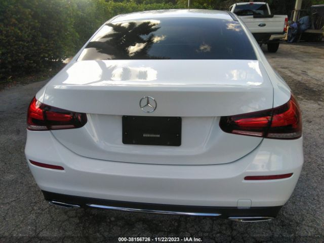W1K3G4EB0LJ213898 Mercedes-Benz A-class A 220