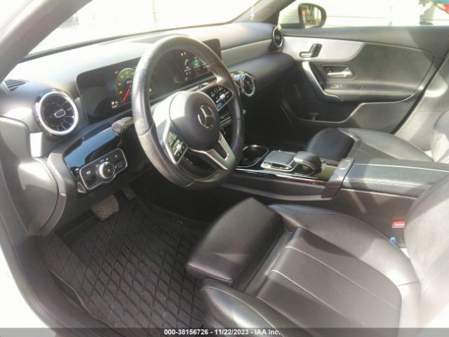 W1K3G4EB0LJ213898 Mercedes-Benz A-class A 220