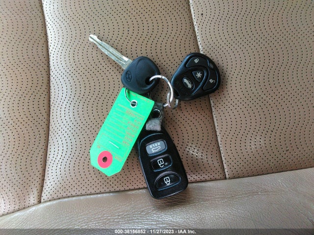 2012 HYUNDAI ELANTRA LIMITED (ULSAN PLANT) VIN: KMHDH4AE0CU225877