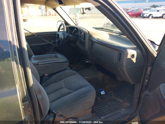 2005 CHEVROLET SILVERADO 1500 LS VIN: 2GCEC13T451244321