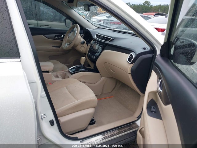 2015 NISSAN ROGUE SV VIN: KNMAT2MT6FP525351