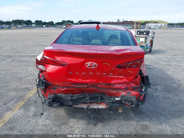 2020 HYUNDAI ELANTRA SEL VIN: 5NPD84LF6LH569931